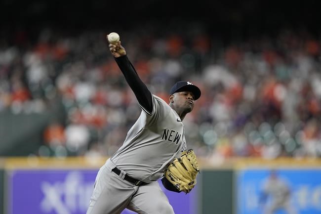 Astros' Tucker tries to steal home amid PitchCom malfunction | iNFOnews.ca