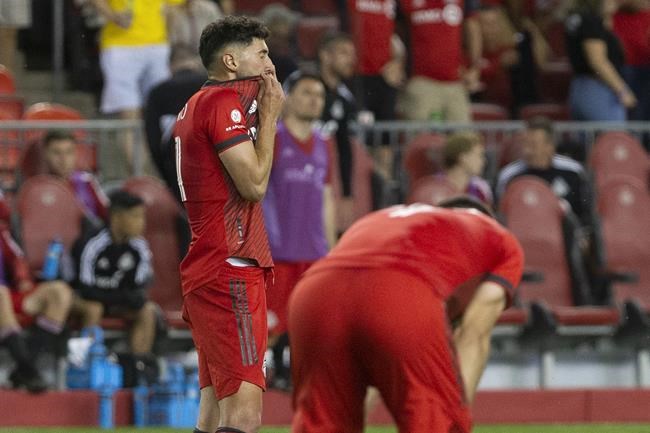 Undermanned Seattle Sounders take advantage of slack defending to blank Toronto FC | iNFOnews.ca