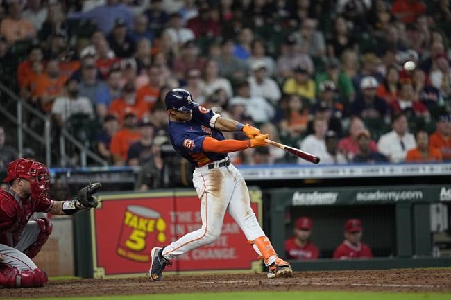 Trout's slump worsens, Astros strike out 20 to sweep Angels | iNFOnews.ca