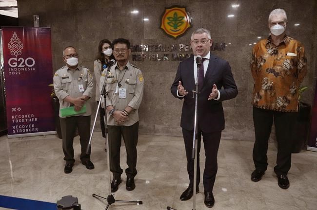 Australia, Indonesia commit to fight against FMD outbreak | iNFOnews.ca Australia, Indonesia commit to fight against FMD outbreak | iNFOnews.ca