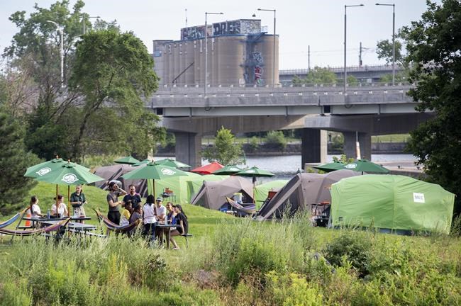 Camping event in Montreal goes ahead as Parks Canada, homeless advocates strike deal | iNFOnews.ca CP638097114