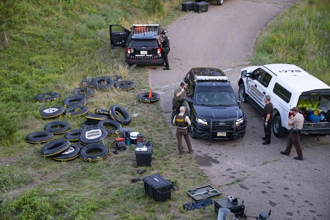 17-year-old killed, 4 hurt in stabbings on Wisconsin river | iNFOnews.ca 17-year-old killed, 4 hurt in stabbings on Wisconsin river | iNFOnews.ca