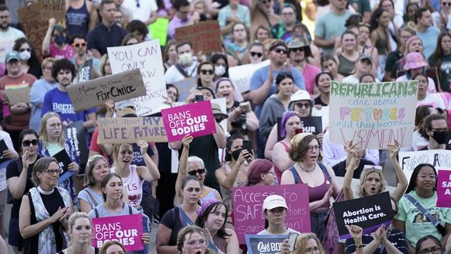 Judge's order further freezes Michigan abortion ban | iNFOnews.ca CP2017328398