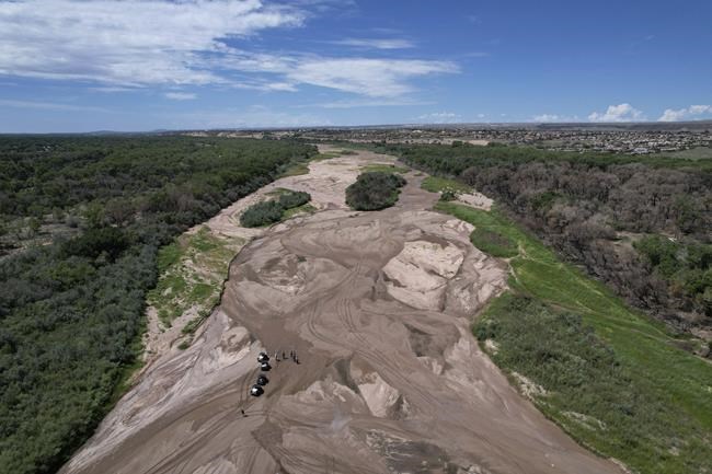 A race to save fish as Rio Grande dries, even in Albuquerque | iNFOnews.ca A race to save fish as Rio Grande dries, even in Albuquerque | iNFOnews.ca