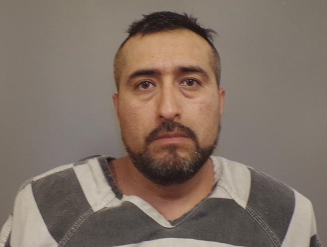 Police: Girl held captive with remains of mother, brother | iNFOnews.ca Police: Girl held captive with remains of mother, brother | iNFOnews.ca