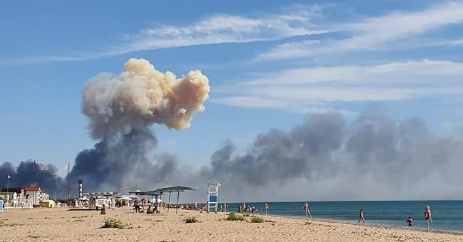 Large explosions rock Russian military air base in Crimea | iNFOnews.ca Large explosions rock Russian military air base in Crimea | iNFOnews.ca