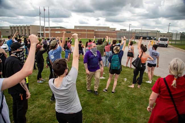 Iowa council member countersues police over protest arrest | iNFOnews.ca Iowa council member countersues police over protest arrest | iNFOnews.ca
