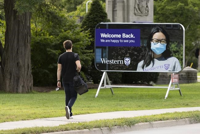 Few universities requiring masks on campus as prospect of new COVID-19 wave looms | iNFOnews.ca Few universities requiring masks on campus as prospect of new COVID-19 wave looms | iNFOnews.ca