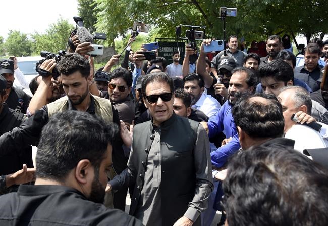 Former Pakistani PM gets extension of protection from arrest | iNFOnews.ca