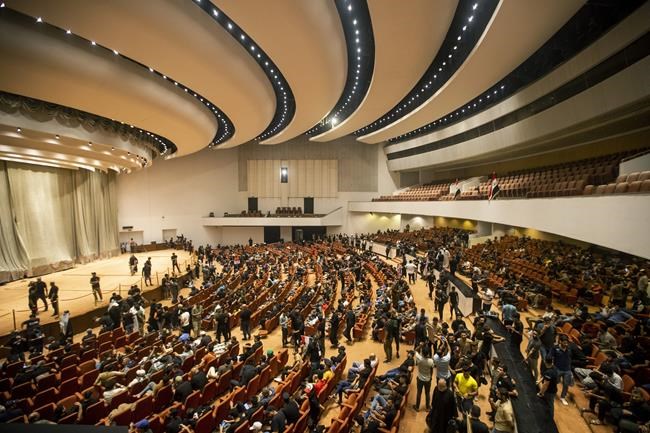 Iraq top court says it can't dissolve parliament amid crisis | iNFOnews.ca