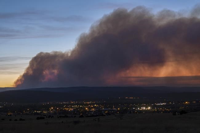 US restarts burns of forest fuel, paused after runaway blaze | iNFOnews.ca CP606317825