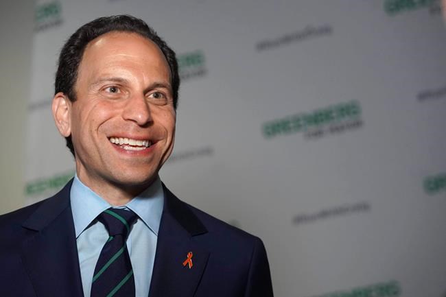 Ky. mayor candidate who was shot at takes aim at gun auction | iNFOnews.ca