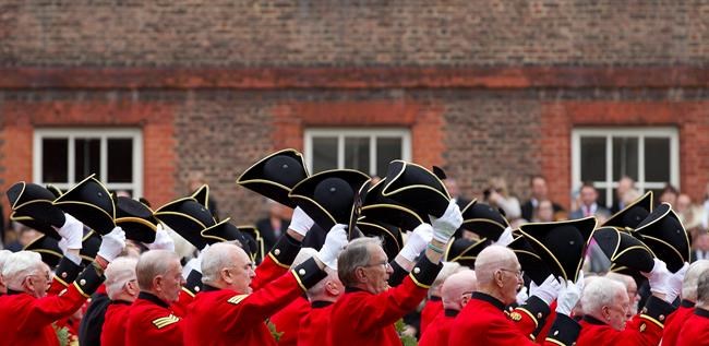Queen's death is reminder of disappearing WWII generation | iNFOnews.ca