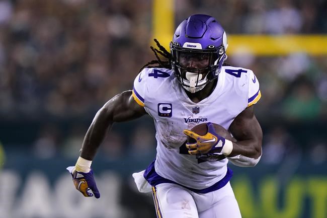 Hurts, so good! Eagles QB dominant in 24-7 win over Vikings | iNFOnews.ca