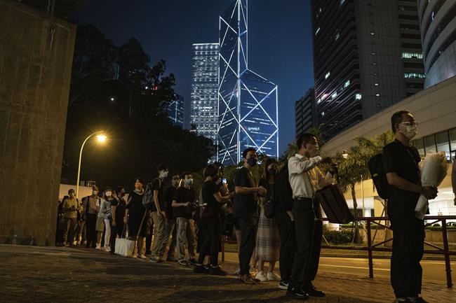 Hong Kong man arrested after paying tribute to queen | iNFOnews.ca