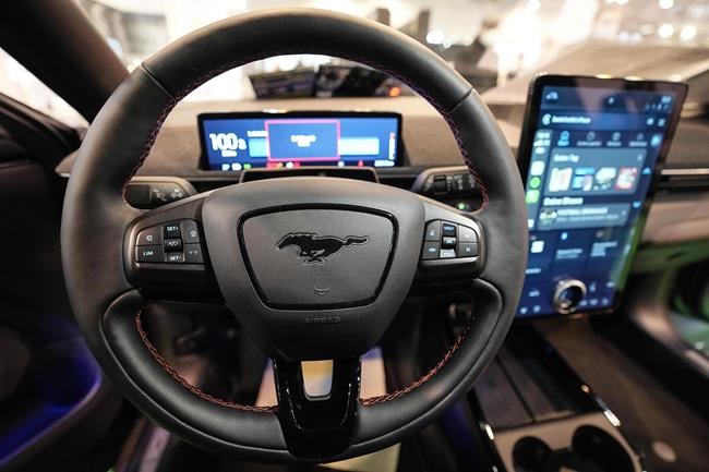 Edmunds: The pros and cons of vehicle touchscreens | iNFOnews.ca Edmunds: The pros and cons of vehicle touchscreens | iNFOnews.ca