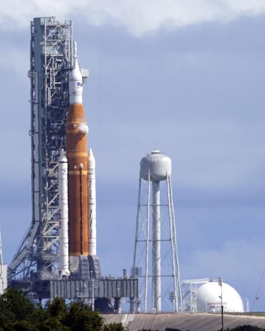 NASA fuels moon rocket in test, hit again with pesky leaks | iNFOnews.ca NASA fuels moon rocket in test, hit again with pesky leaks | iNFOnews.ca