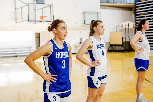 Basketball players fleeing Ukraine find home with University of Lethbridge Pronghorns | iNFOnews.ca Basketball players fleeing Ukraine find home with University of Lethbridge Pronghorns | iNFOnews.ca