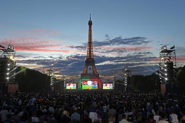 Paris joins big screen boycott of World Cup games from Qatar | iNFOnews.ca