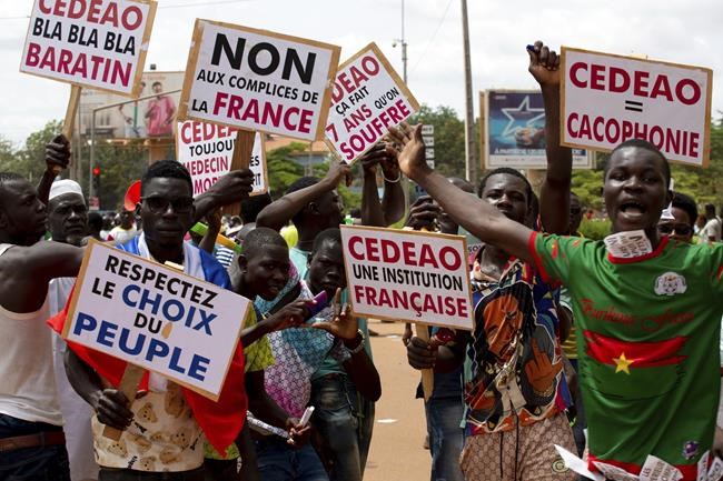 Burkina Faso coup supporters gather near regional mediation | iNFOnews.ca Burkina Faso coup supporters gather near regional mediation | iNFOnews.ca