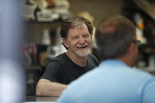 Colorado baker fighting ruling over gender transition cake | iNFOnews.ca
