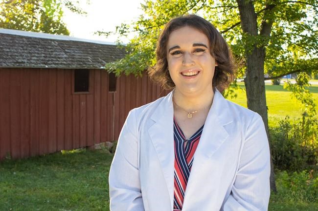 Iowa reporter announces on newscast that she is transgender | iNFOnews.ca