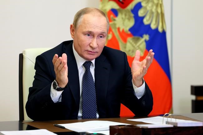 Leader of Belarus gifts Putin a tractor for 70th birthday | iNFOnews.ca