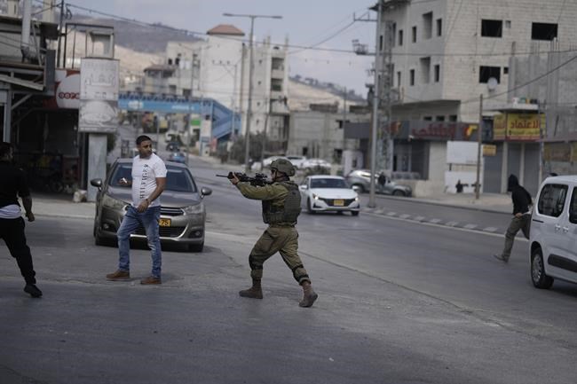 Israeli settlers rampage in Palestinian town in West Bank | iNFOnews.ca