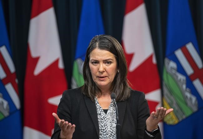Alberta Premier Danielle Smith apologizes for past comments about invasion of Ukraine | iNFOnews.ca