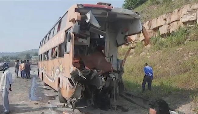 At least 15 killed in bus-truck collision on Indian highway | iNFOnews.ca At least 15 killed in bus-truck collision on Indian highway | iNFOnews.ca