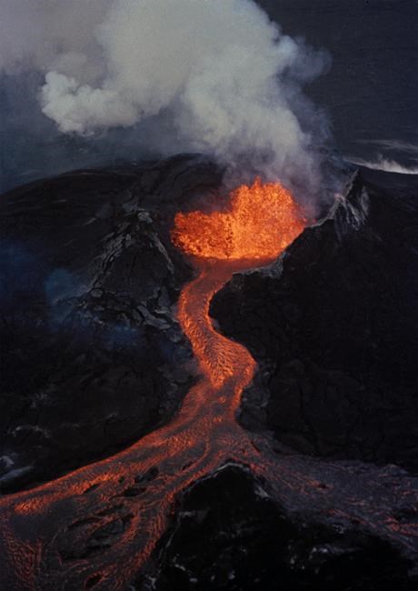 Hawaii's Big Island gets warning as huge volcano rumbles | iNFOnews.ca Hawaii's Big Island gets warning as huge volcano rumbles | iNFOnews.ca