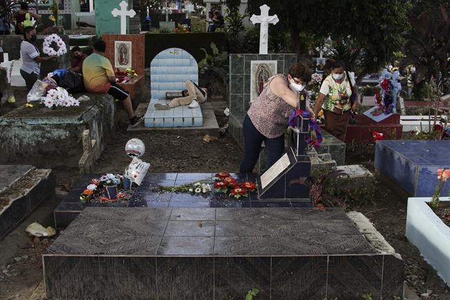 El Salvador fights gangs by destroying members' tombstones | iNFOnews.ca