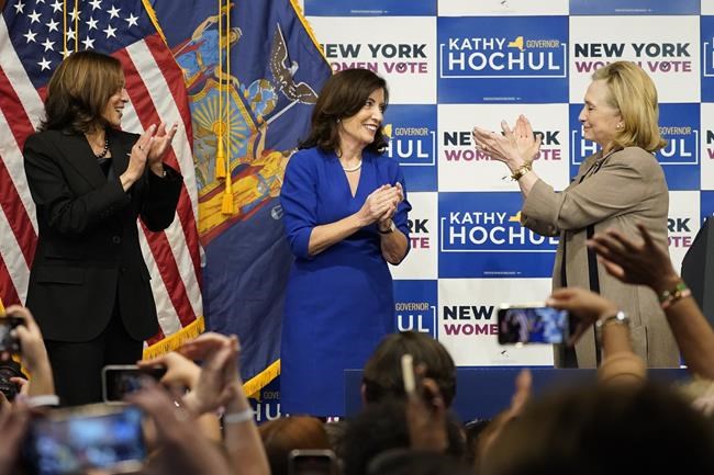 Harris, Clinton campaign for Hochul in NY governor's race | iNFOnews.ca
