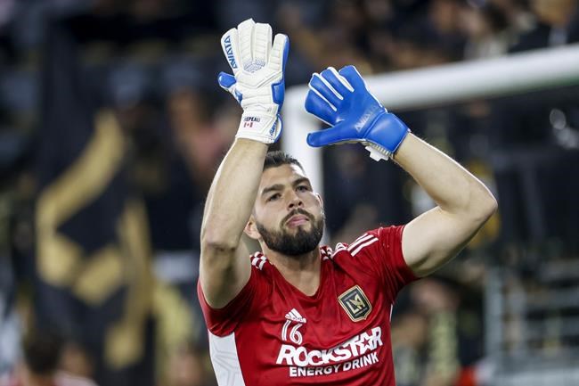 Canadian goalkeeper Maxime Crepeau undergoes surgery to repair fractured leg | iNFOnews.ca Canadian goalkeeper Maxime Crepeau undergoes surgery to repair fractured leg | iNFOnews.ca