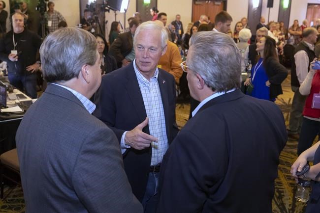 GOP Sen. Johnson holds narrow lead in battleground Wisconsin | iNFOnews.ca