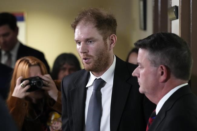 Dems maintain narrow leads in Arizona Senate, governor races | iNFOnews.ca