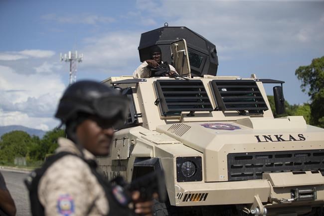 Haitian police briefly lose control of armored car | iNFOnews.ca Haitian police briefly lose control of armored car | iNFOnews.ca