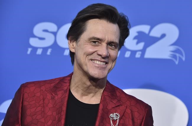 Russia bans 100 Canadians including Atwood, Jim Carrey | iNFOnews.ca