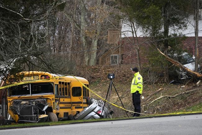 7 kids hurt when school bus crashes into house in NY suburb | iNFOnews.ca