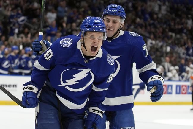 Marner sets Maple Leafs points streak record in OT loss | iNFOnews.ca