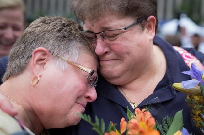 AP WAS THERE: Supreme Court gives same-sex marriage rights | iNFOnews.ca