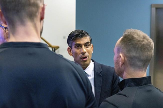 UK's Sunak vows to clear asylum backlog, return Albanians | iNFOnews.ca