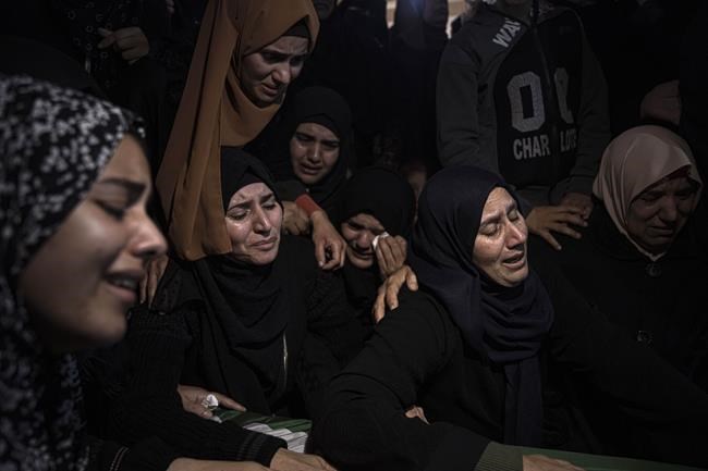 As young Gazans die at sea, anger rises over leaders' travel | iNFOnews.ca CP673887244