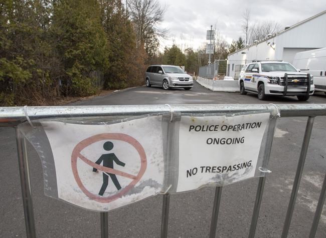 Man who died near Quebec migrant crossing had been trying to enter U.S., police say | iNFOnews.ca Man who died near Quebec migrant crossing had been trying to enter U.S., police say | iNFOnews.ca