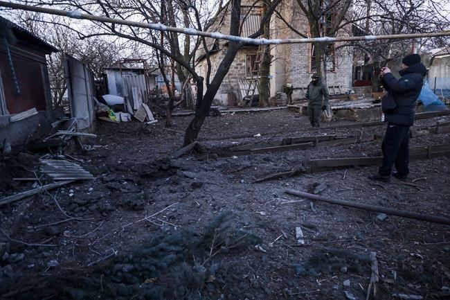 Ukraine says mining town holding out against Russian assault | iNFOnews.ca