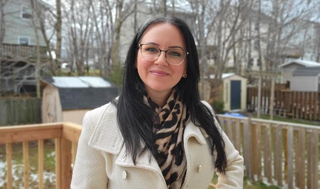 Researchers consider how to 'denormalize' drinking culture ahead of new alcohol guide | iNFOnews.ca
