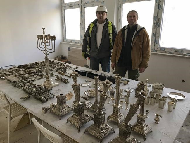 Polish officials say WWII trove of Jewish objects rare find | iNFOnews.ca Polish officials say WWII trove of Jewish objects rare find | iNFOnews.ca