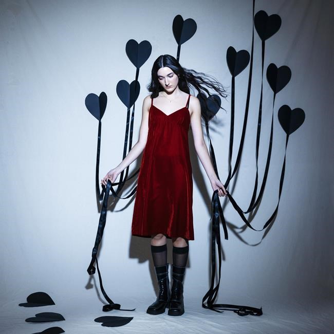 Review: Etta Marcus swings wide on 'Heart-Shaped Bruise' | iNFOnews.ca Review: Etta Marcus swings wide on 'Heart-Shaped Bruise' | iNFOnews.ca