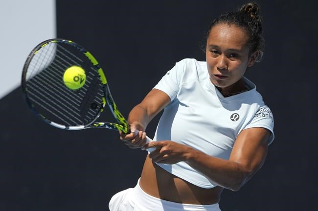 Fernandez bounces Cornet in Aussie Open, Sebov loses in Grand Slam debut | iNFOnews.ca