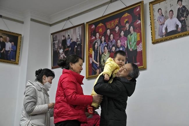 China records 1st population fall in decades as births drop | iNFOnews.ca